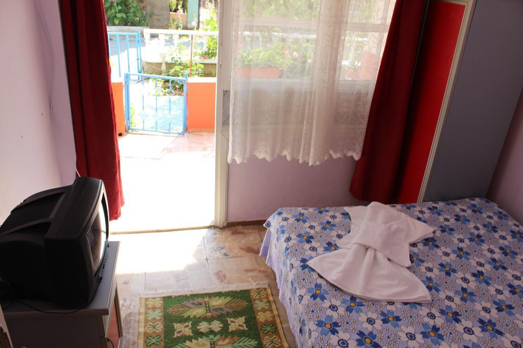 Eysan Pansiyon Akcay  Room photo
