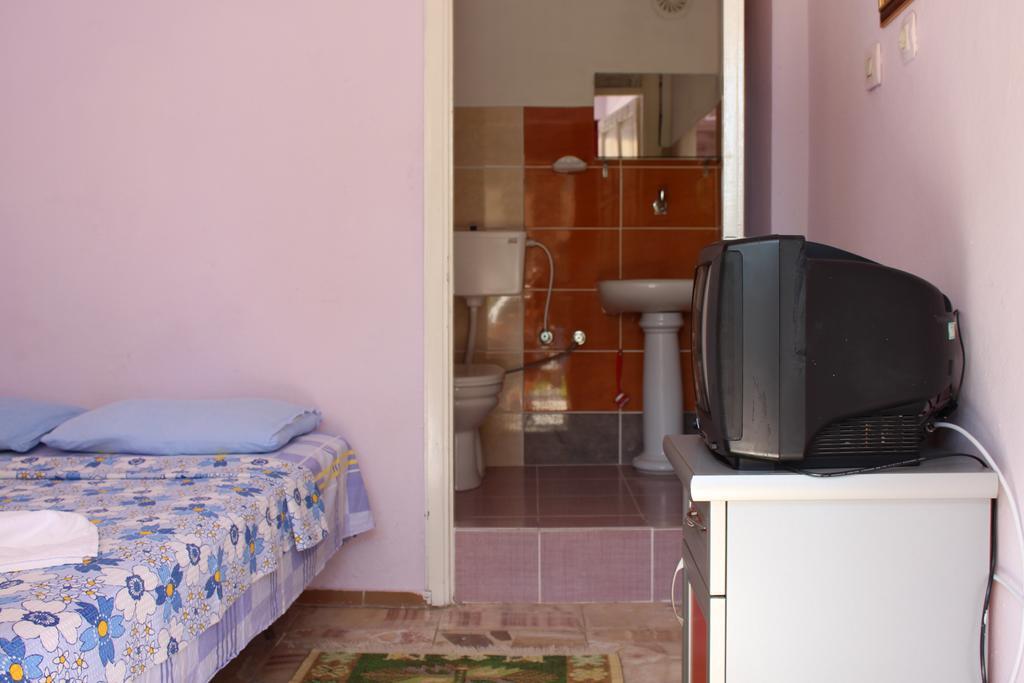 Eysan Pansiyon Akcay  Room photo